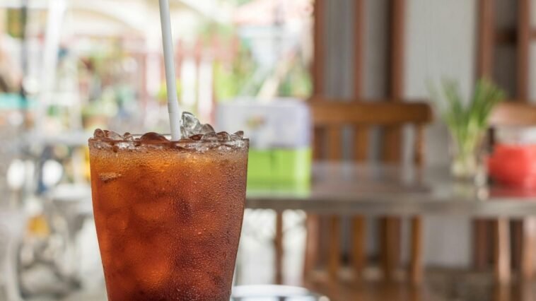 Artificially-Sweetened Drinks for Weight Loss? Here's the Real Scoop (and Why Water Wins)